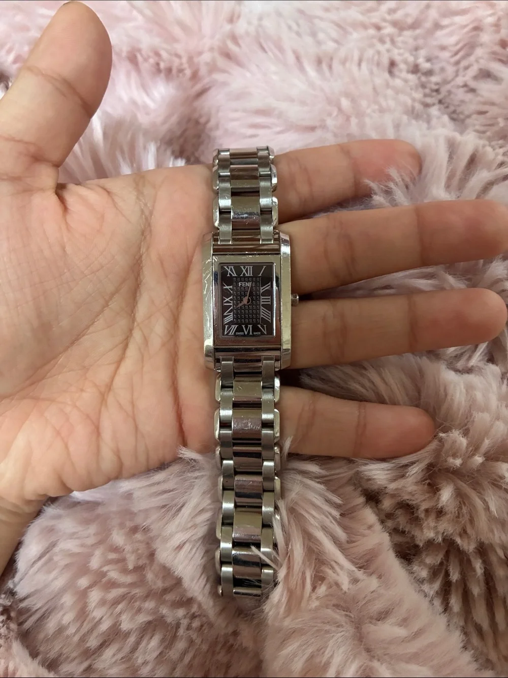 Fendi women’s watch Fendi 8600 series watch